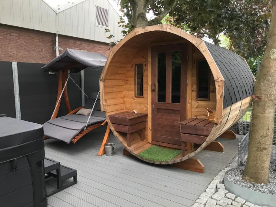Voormalig Politiebureau Gebruik Welnesstuin Tegen Betaling Bed and Breakfast Ouddorp Exteriör bild